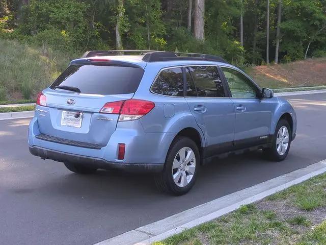2010 Subaru Outback 2.5i Premium