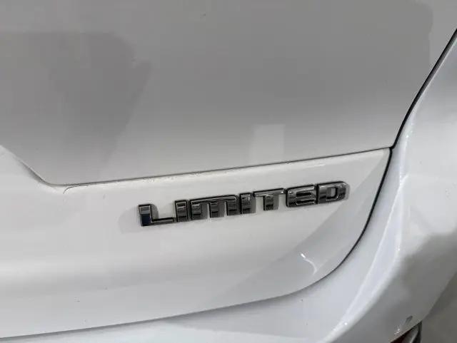 2023 Jeep Grand Cherokee L Limited 4x2