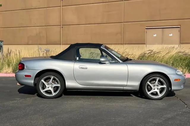 2003 Mazda MX-5 Cloth