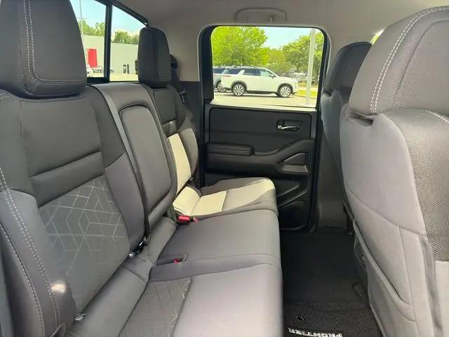 2026 Nissan Frontier Crew Cab SV 4x4