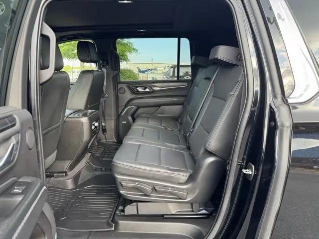2022 GMC Yukon XL 4WD Denali