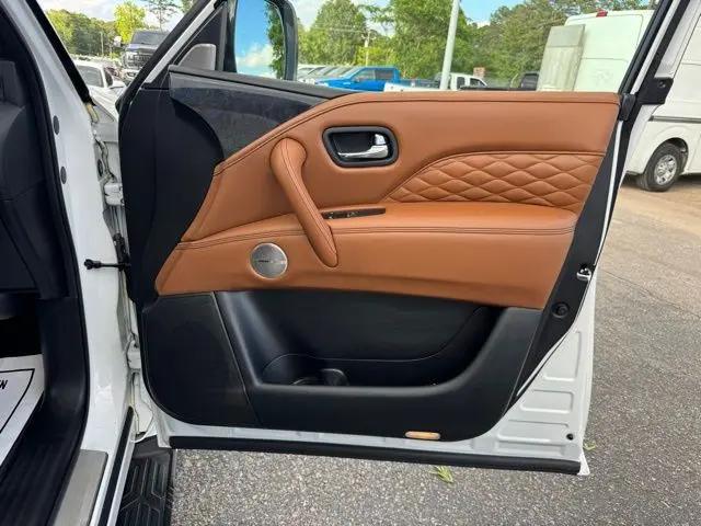2023 INFINITI QX80 SENSORY