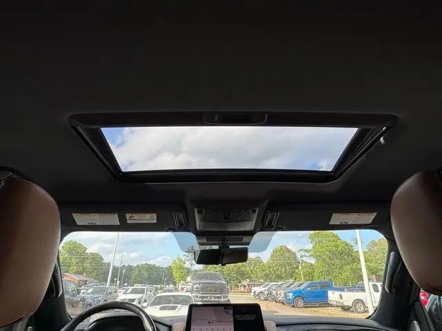 2023 INFINITI QX80 SENSORY