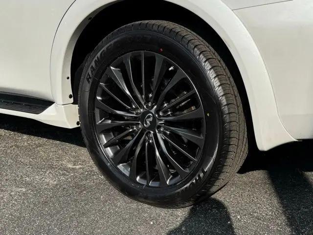 2023 INFINITI QX80 SENSORY