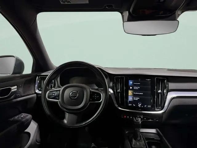 2020 Volvo V60 T5 Momentum