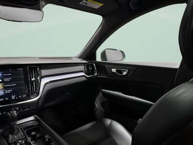 2020 Volvo V60 T5 Momentum
