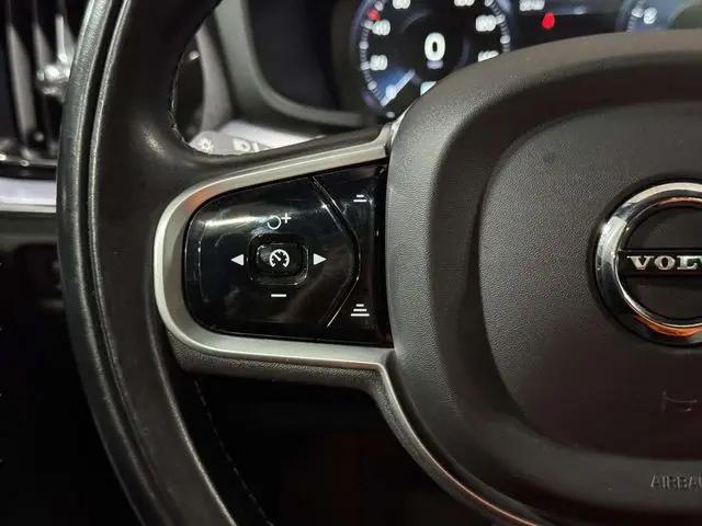2020 Volvo V60 T5 Momentum
