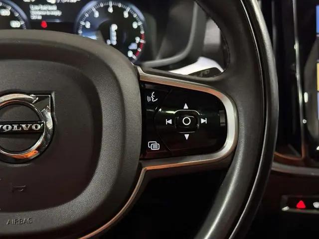 2020 Volvo V60 T5 Momentum