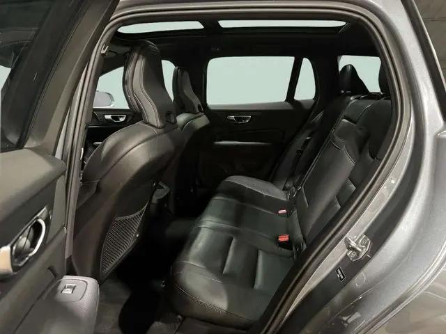 2020 Volvo V60 T5 Momentum