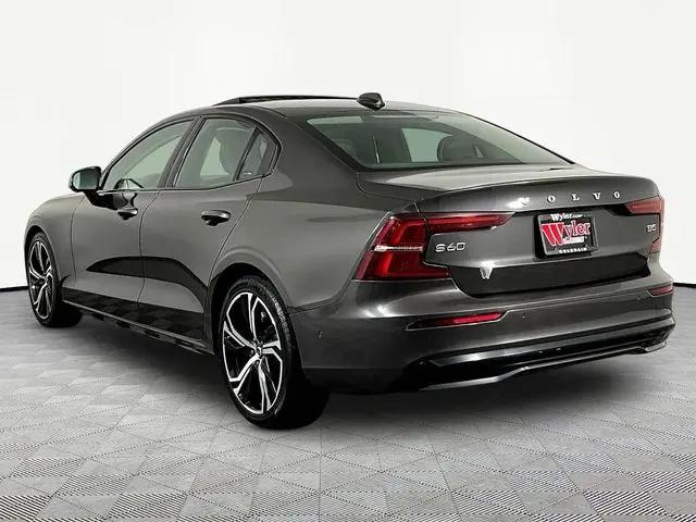 2024 Volvo S60 B5 Plus Dark Theme