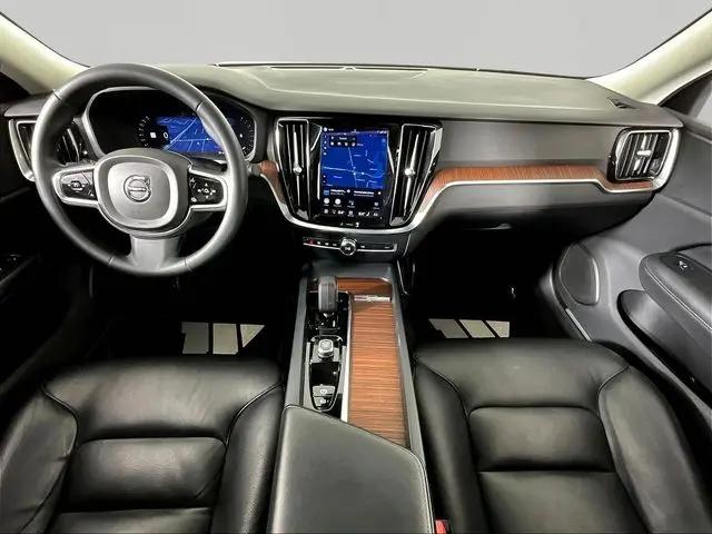 2024 Volvo S60 B5 Plus Dark Theme