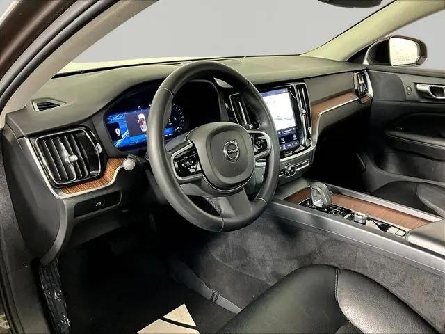 2024 Volvo S60 B5 Plus Dark Theme