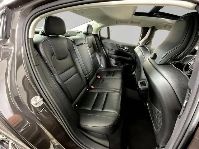 2024 Volvo S60 B5 Plus Dark Theme