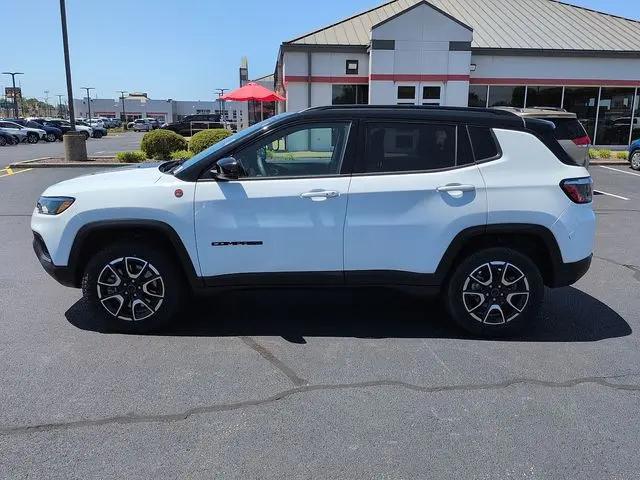 2025 Jeep Compass Trailhawk 4x4