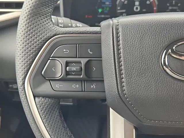 2026 Toyota Tundra Limited CrewMax 5.5' Bed