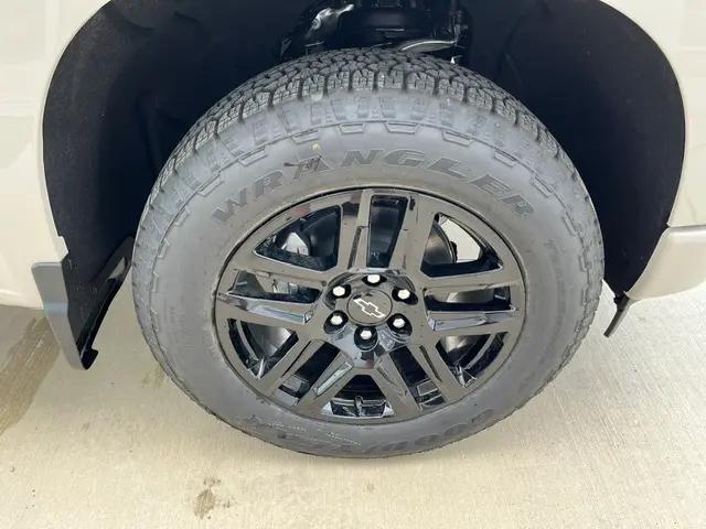 2026 Chevrolet Silverado 1500 4WD Crew Cab Short Bed RST