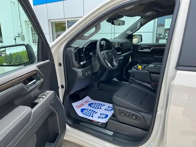 2026 Chevrolet Silverado 1500 4WD Crew Cab Short Bed RST