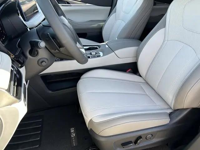 2027 INFINITI QX60 LUXE