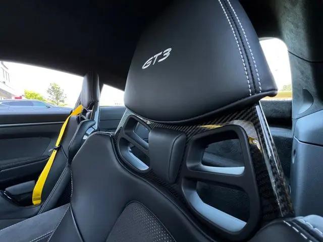 2022 Porsche 911 GT3 w/Touring Package
