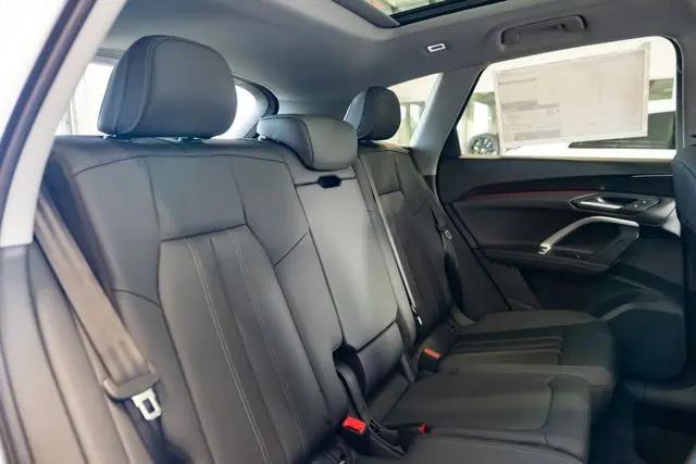 2026 Audi Q5 Premium TFSI quattro S tronic