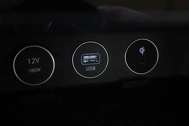 2026 Genesis G70 2.5T AWD Prestige