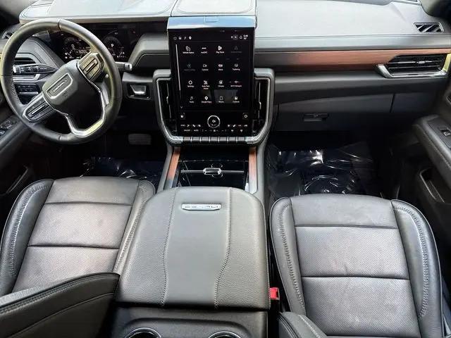 2025 GMC Yukon 4WD Denali