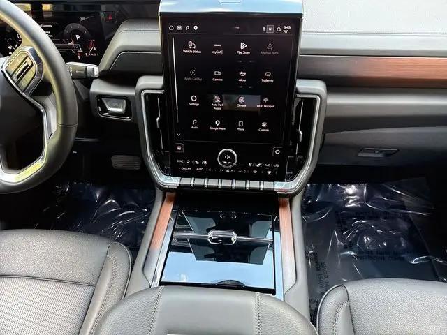 2025 GMC Yukon 4WD Denali