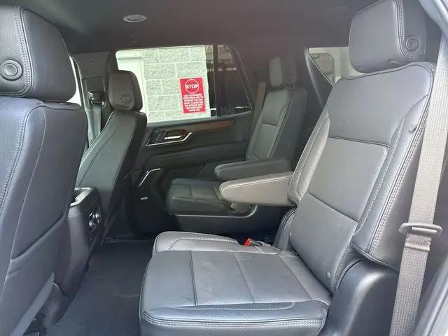 2025 GMC Yukon 4WD Denali