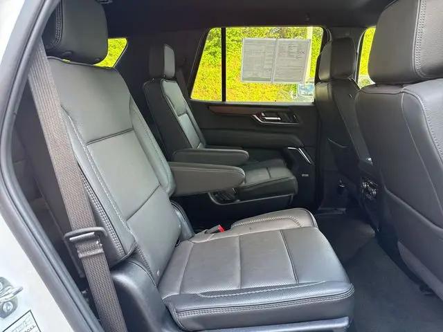 2025 GMC Yukon 4WD Denali