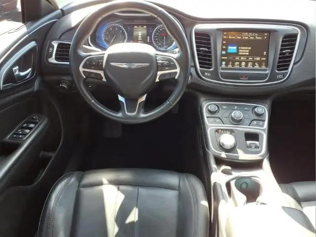 2017 Chrysler 200 Limited Platinum