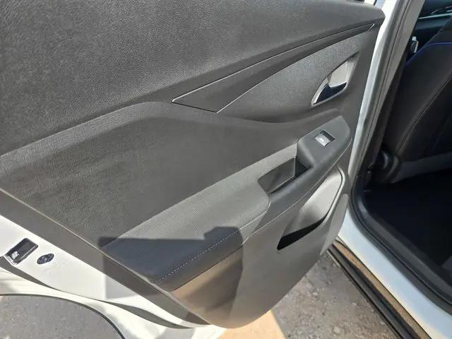 2026 Buick NV Sport Touring FWD