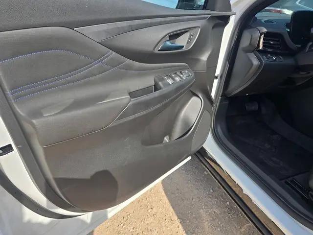 2026 Buick NV Sport Touring FWD
