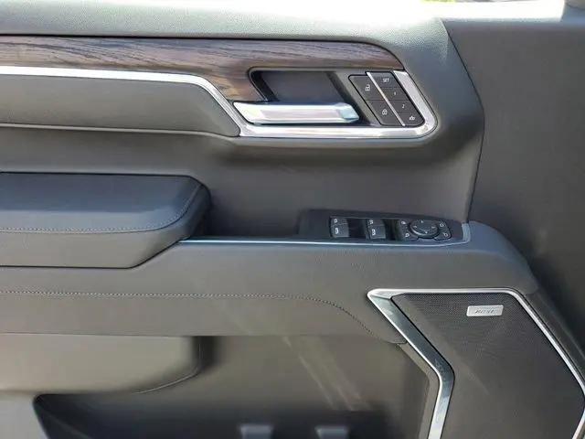 2026 GMC Sierra 1500 Crew Cab, Short Bed, SLT, RWD