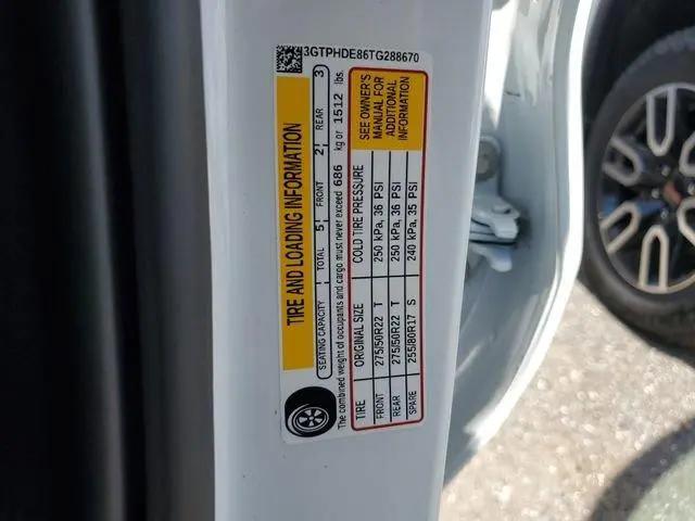 2026 GMC Sierra 1500 Crew Cab, Short Bed, SLT, RWD