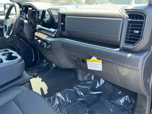 2026 Chevrolet Silverado 1500 2WD Crew Cab Short Bed LT