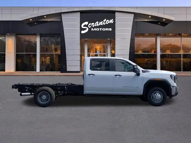 2026 GMC Sierra 3500HD Pro