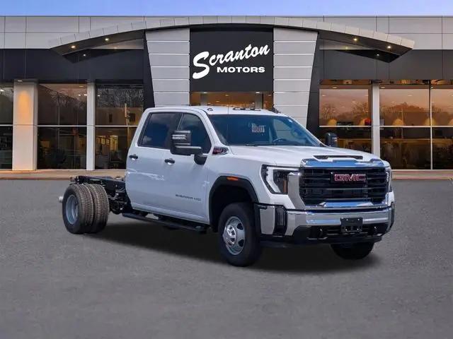 2026 GMC Sierra 3500HD Pro