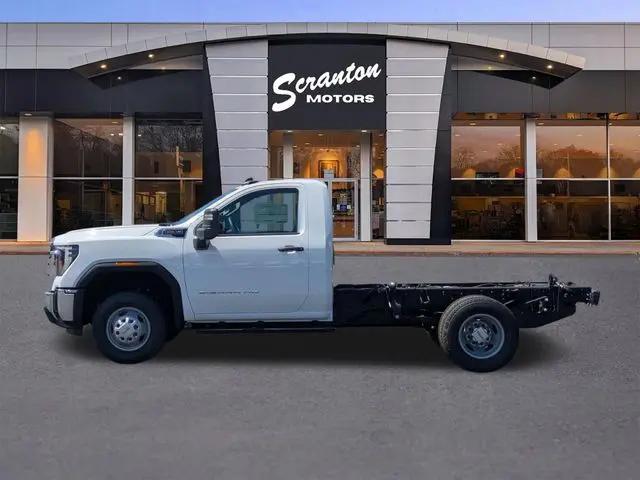 2026 GMC Sierra 3500HD Pro