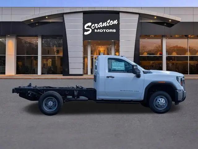 2026 GMC Sierra 3500HD Pro
