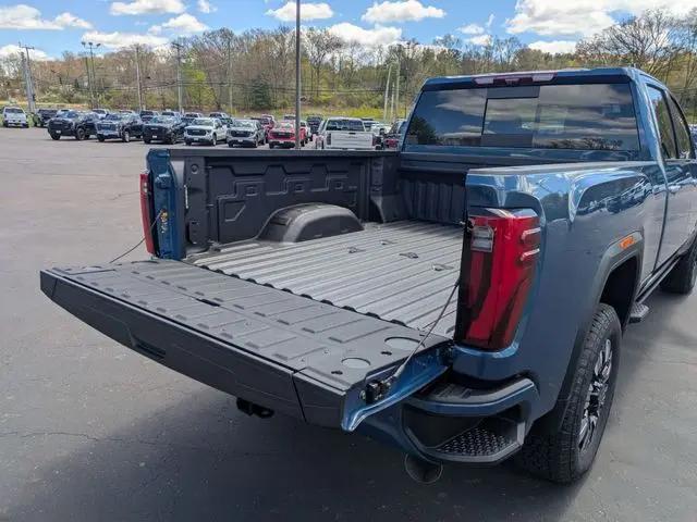 2026 GMC Sierra 2500HD Crew Cab, Standard Bed, Denali, 4WD