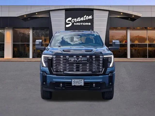 2026 GMC Sierra 2500HD Crew Cab, Standard Bed, Denali Ultimate, 4WD