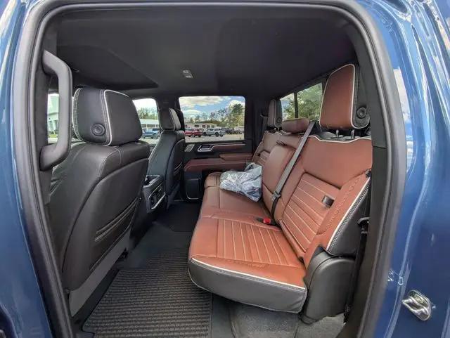 2026 GMC Sierra 2500HD Crew Cab, Standard Bed, Denali Ultimate, 4WD