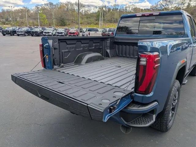 2026 GMC Sierra 2500HD Crew Cab, Standard Bed, Denali Ultimate, 4WD