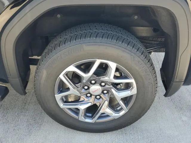 2026 GMC Sierra 1500 Crew Cab, Standard Bed, SLT, 4WD
