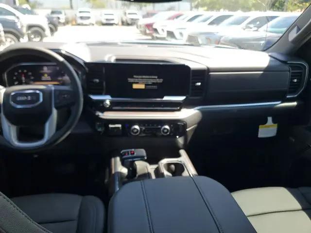 2026 GMC Sierra 1500 Crew Cab, Standard Bed, SLT, 4WD