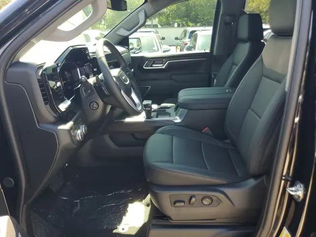 2026 GMC Sierra 1500 Crew Cab, Standard Bed, SLT, 4WD