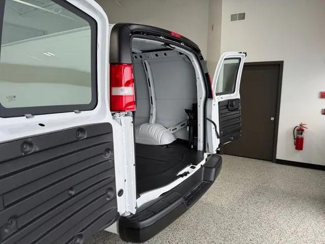 2026 Chevrolet Express Cargo Van 2500 Extended Wheelbase, WT, RWD
