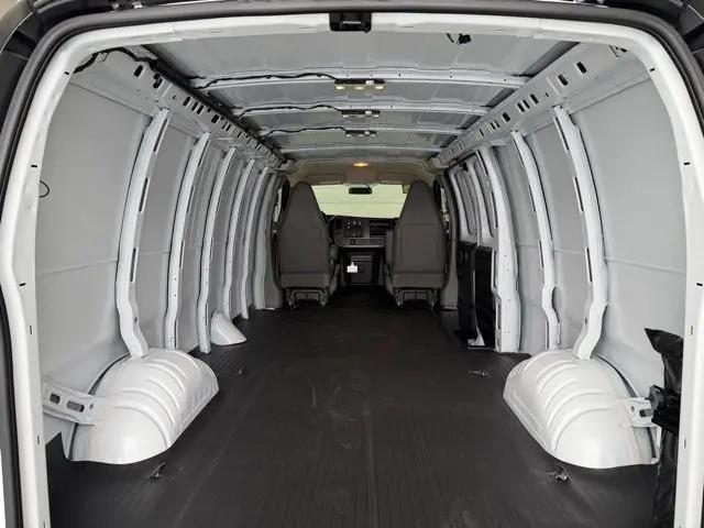 2026 Chevrolet Express Cargo Van 2500 Extended Wheelbase, WT, RWD