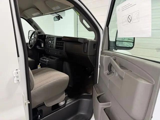 2026 Chevrolet Express Cargo Van 2500 Extended Wheelbase, WT, RWD