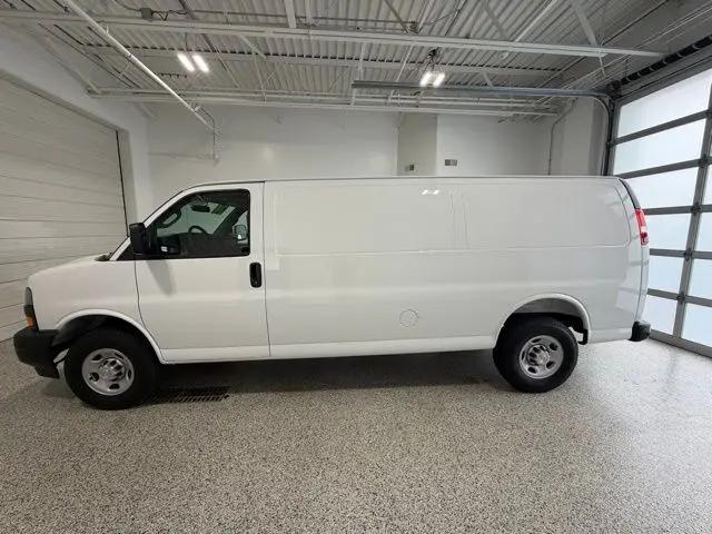 2026 Chevrolet Express Cargo Van 2500 Extended Wheelbase, WT, RWD